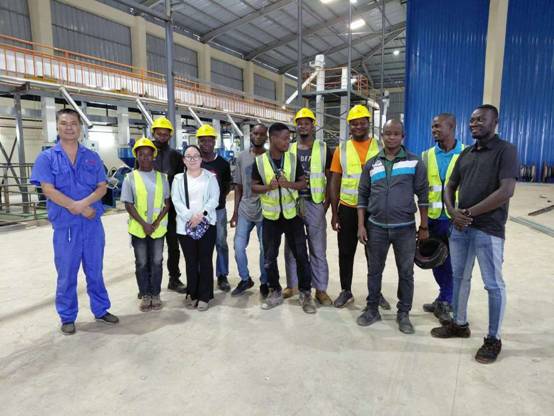 國外多哥地區(qū)100T/D大豆膨化榨油成套設(shè)備